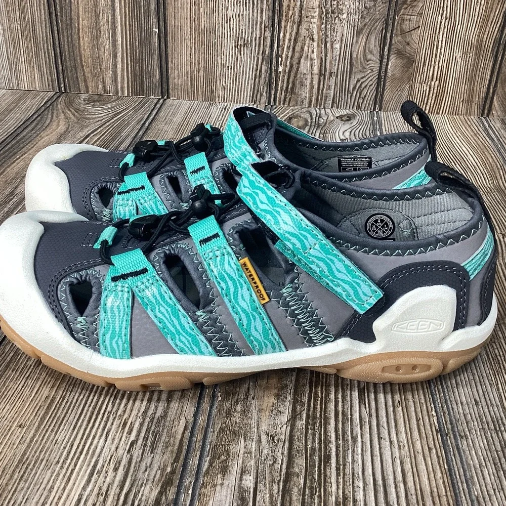 Keen Girls Knotch Creek Toddler Sandals Closed Toed Hiking 1026155 Size 4 *NEW*